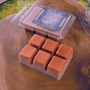 Fondant parfumé Sacrum, senteur cuir, patchouli et encens, collection Fragments — Atelier Clair-Obscur