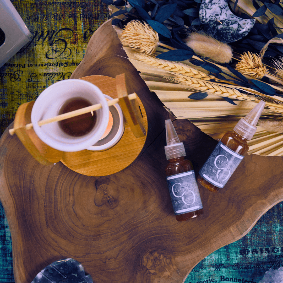 liquide) Huile parfumée Tenebrae, notes d’ambre, patchouli et vanille, collection Fragments — Atelier Clair-Obscur